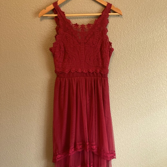 Francesca’s High-Lo Red Dress with Netting and Lace Detail - Picture 1 of 5